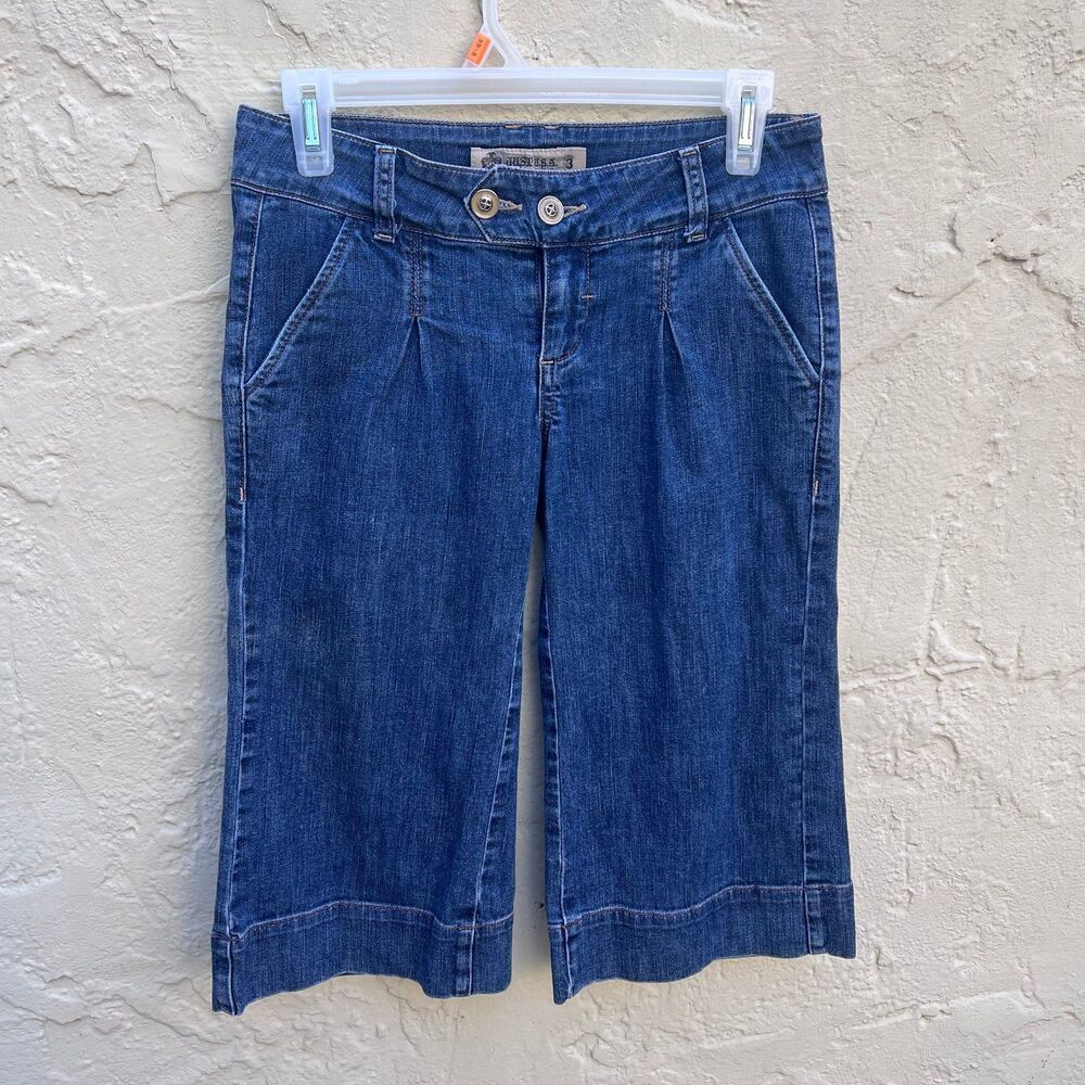 90s Capri denim sz 3 pleated front detail